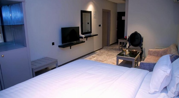Sharz Hotel image 26