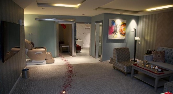 Sharz Hotel image 3